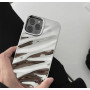 Оригінальний срібний хвилястий чохол на iPhone 15 Pro Max